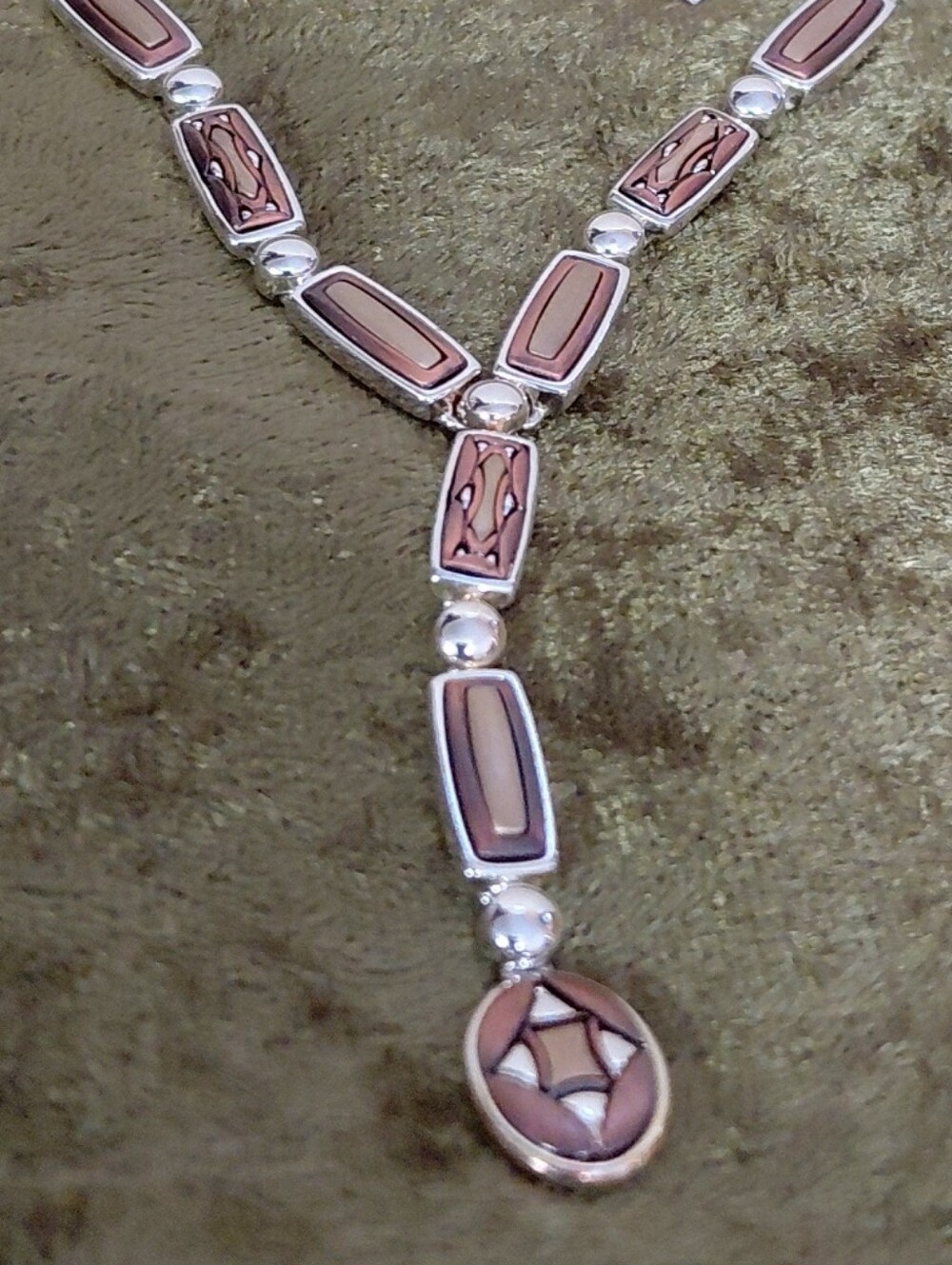 Vintage Liz Claiborne Silver-Tone Necklace with Copper Inlay